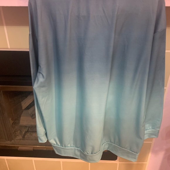 🦋Striking Top with the BLESSED logo ( new)🦋 - Picture 5 of 7